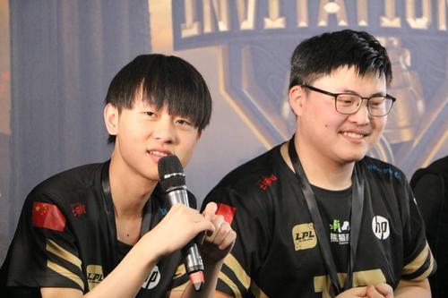 爱游戏体育-RNG教练压力巨大！，詹姆斯遭遇十二持续失利观众掌声雷动-爱游戏体育